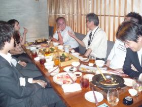 社員交流の場、お酒の席は無礼講?