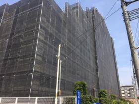 大規模修繕工事用足場(施工中)