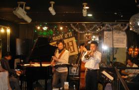 野毛Junk　Live　風景です。