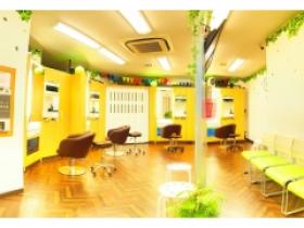 明るく元気になる店内!