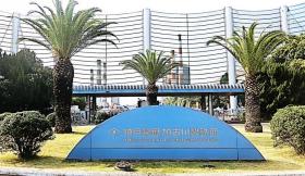 神戸製鋼所正門