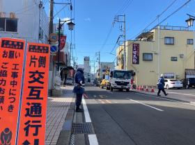鹿島神宮の仲町通りでの片側交互通行